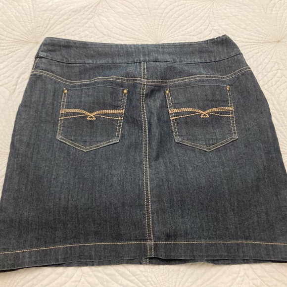 Reitman’s Denim SKORT - Picture 1 of 3